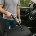 ✨ Le mini aspirateur qui garde votre voiture impeccable
Aspirez les miettes, soufflez la poussière et atteignez les endroits difficiles en quelques minutes.